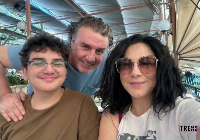 سلاف فواخرجي ووائل رمضان برفقة ابنهما سلاف فواخرجي ووائل رمضان برفقة ابنهما